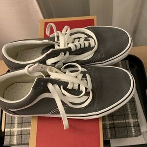 Women’s sneakers
